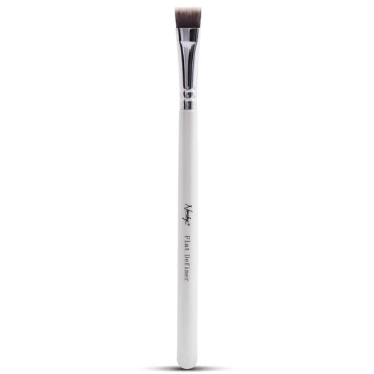 Nanshy Flat Definer Brush - Pearlescent White