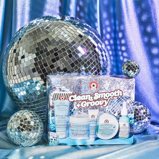 First Aid Beauty Clean, Smooth and Groovy Kit