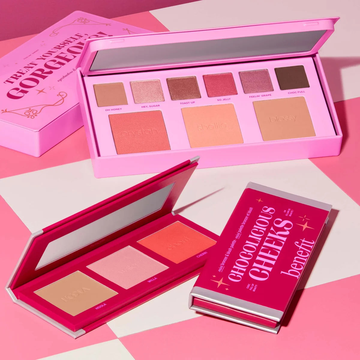 benefit Chocolicious Cheeks Hoola Bronzer and Blush Palette (Worth £50)