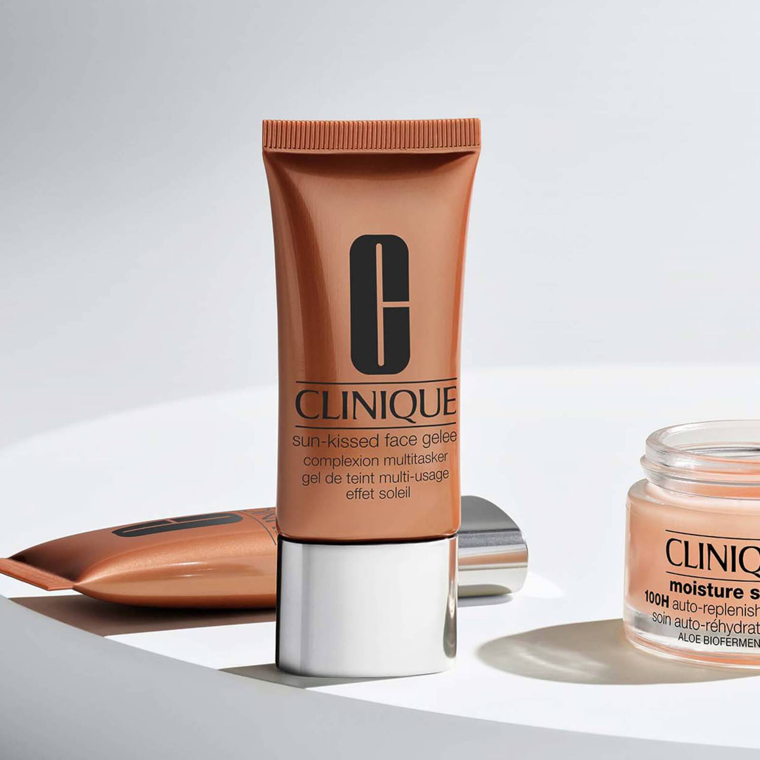 Clinique Sun-Kissed Face Gelee Complexion Multitasker Universal Glow