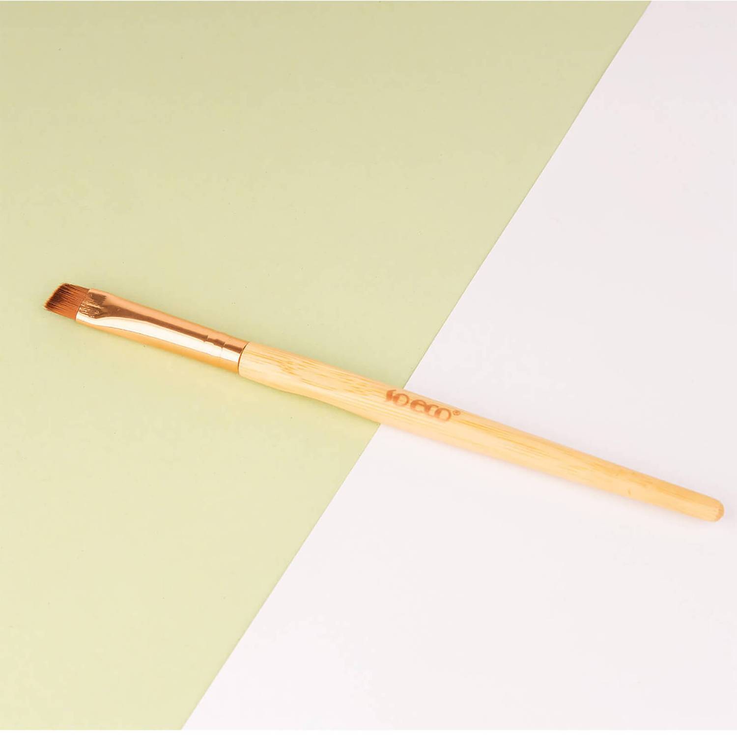 So Eco Angled Eyeliner Brush