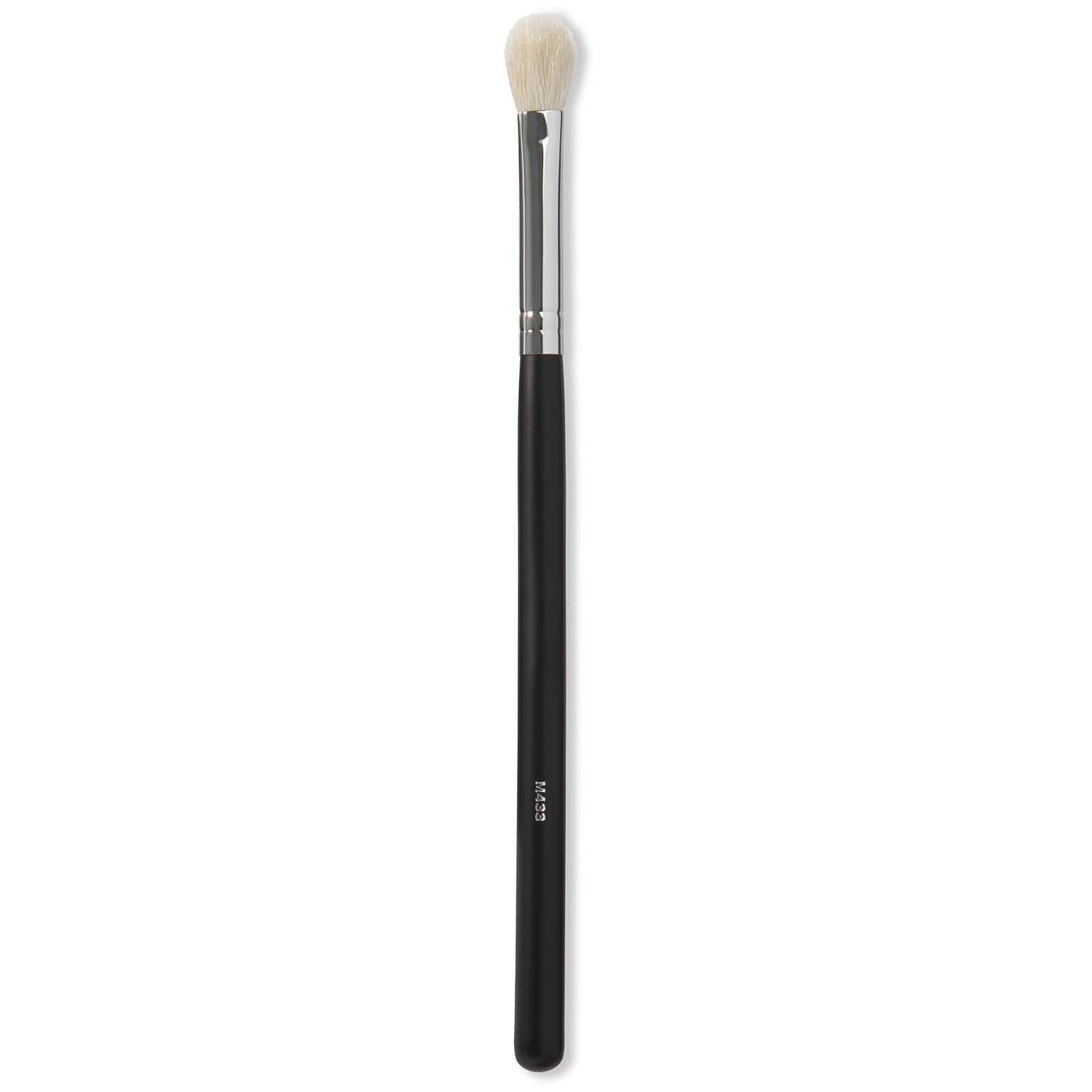 Morphe M433 Pro Firm Blending Fluff Brush