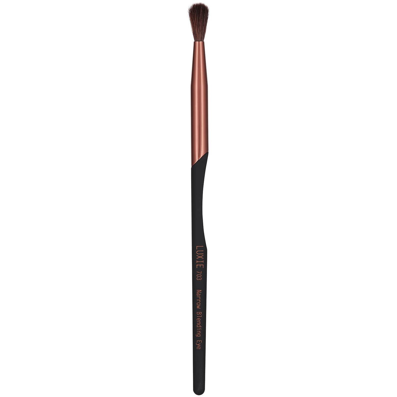 Luxie 703 Narrow Blending Eye Brush