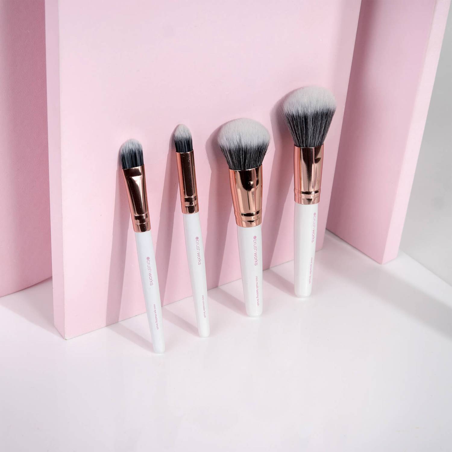 brushworks Travel Brush Set - White/Gold