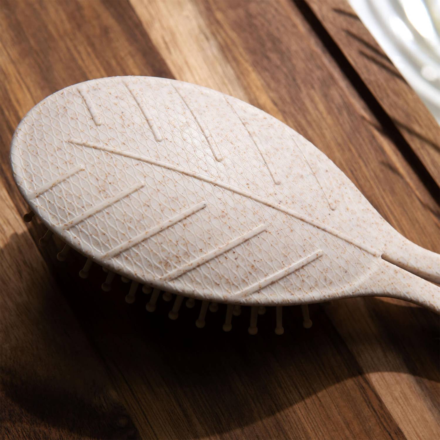 So Eco Biodegradable Gentle Detangling Brush