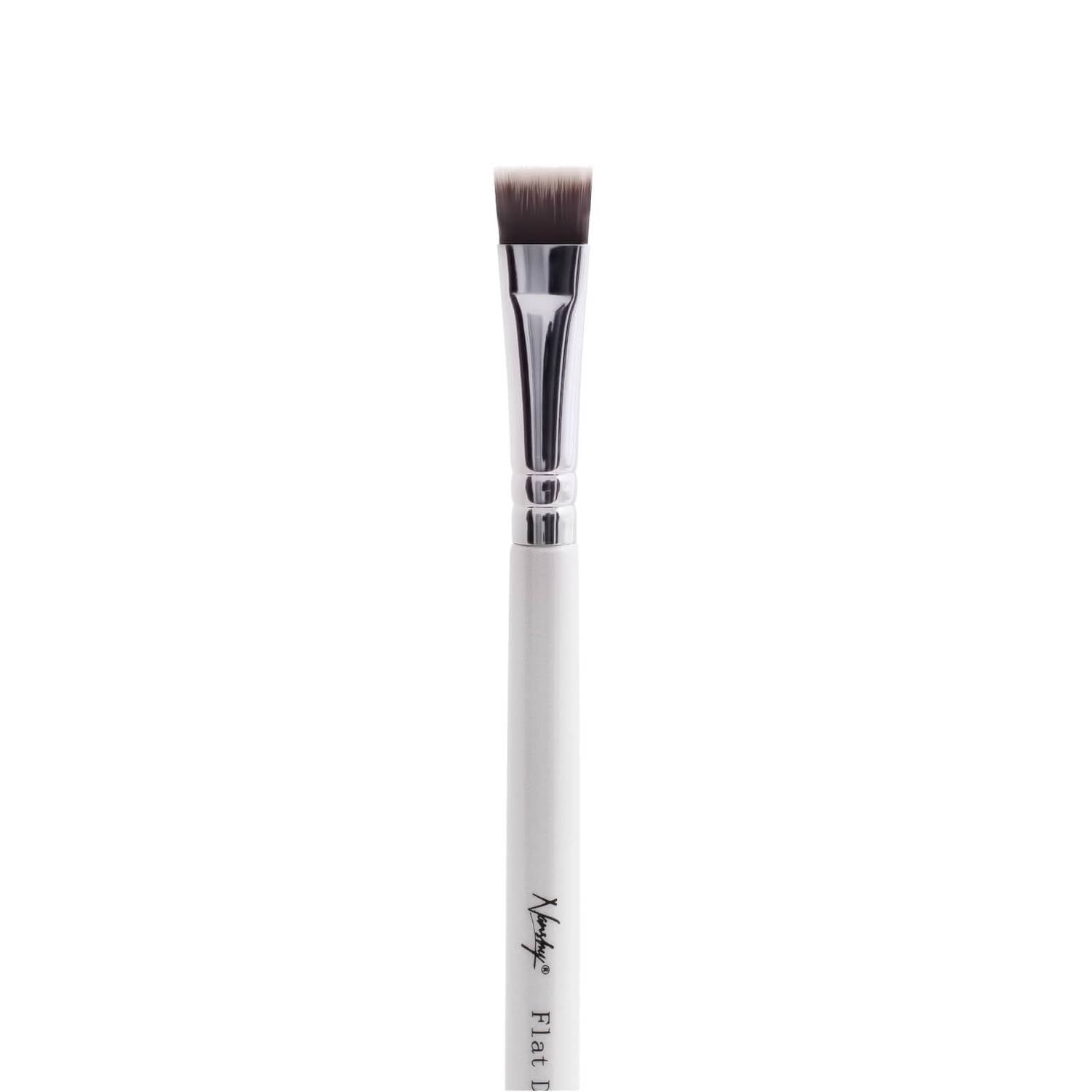 Nanshy Flat Definer Brush - Pearlescent White