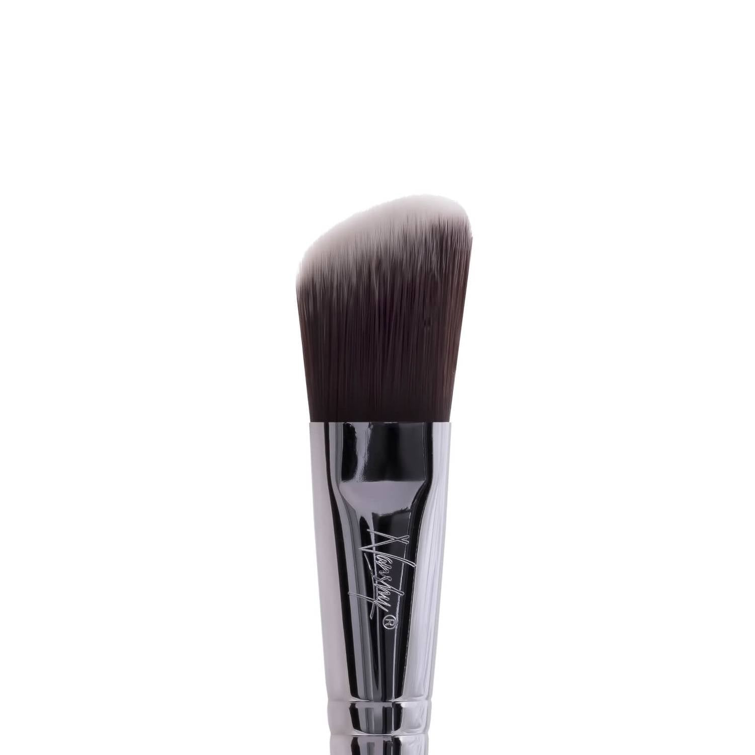 Nanshy Foundation Brush - Pearlescent White