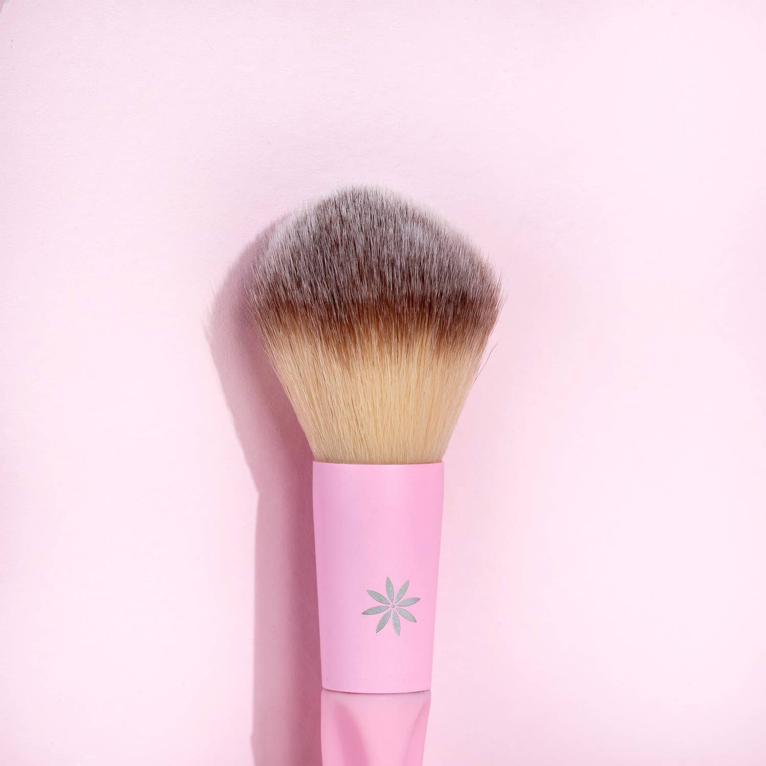 Brushworks HD Tapered Powder Brush