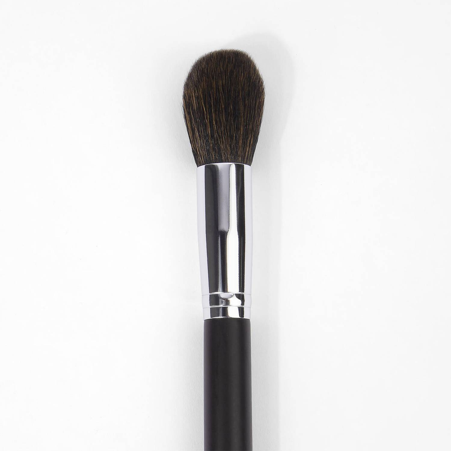 BH Cosmetics Rounded Powder Brush