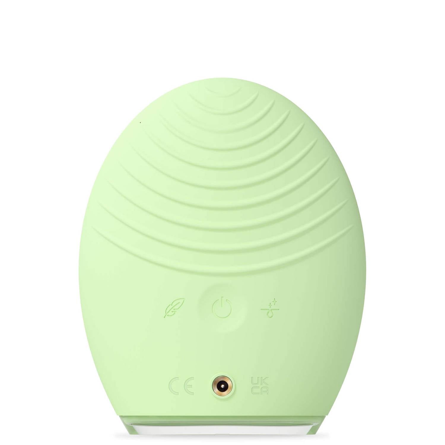 FOREO LUNA 4 Smart Facial Cleansing and Firming Massage Device - Combination Skin