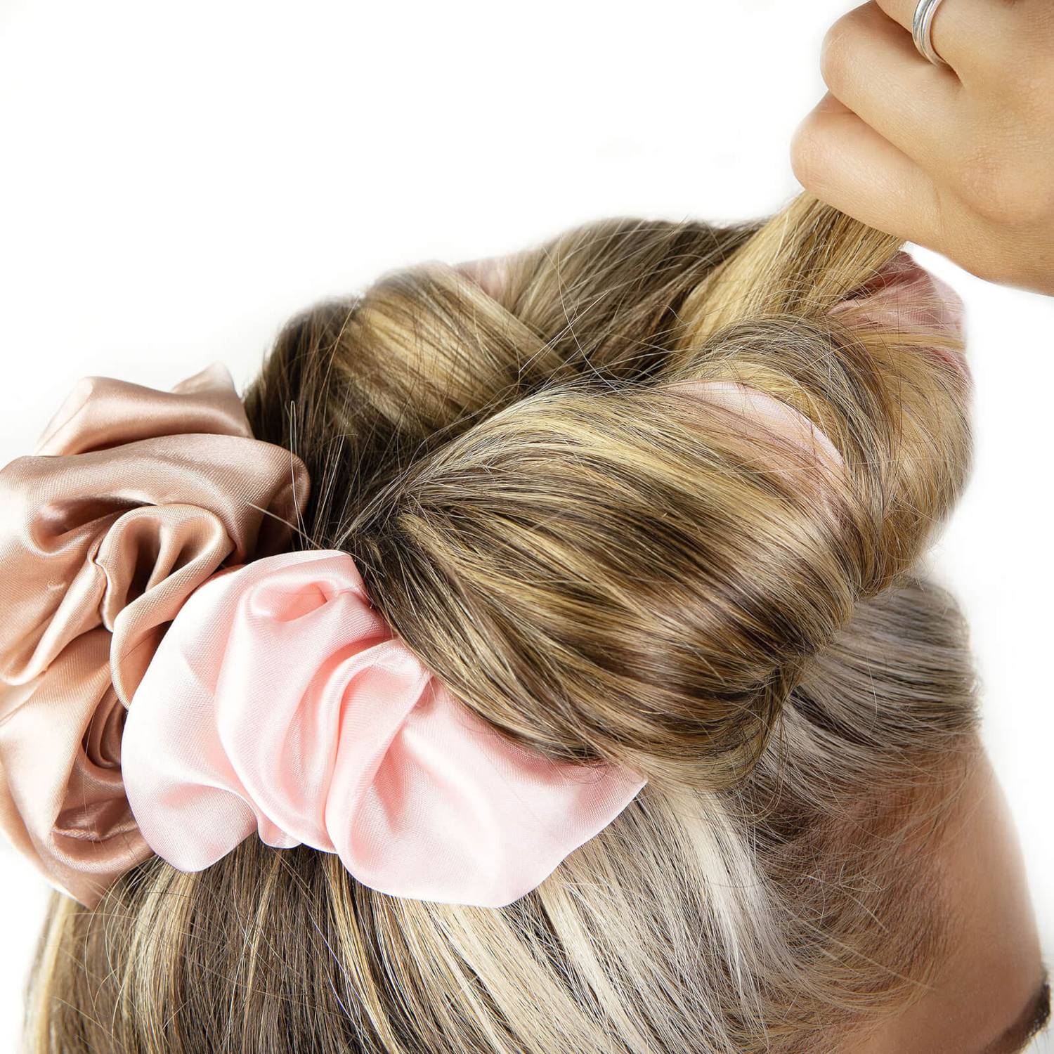 brushworks Heatless Curling Scrunchie