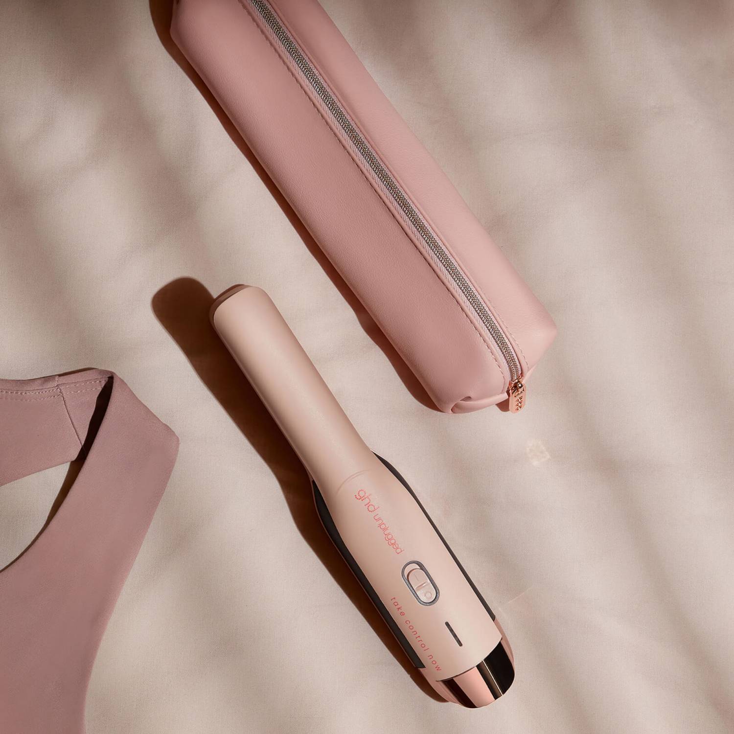 ghd Unplugged Pink Charity Edition Cordless Hair Straightener - Soft Peach